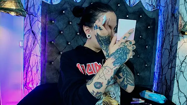 Snapshot of Zami_Escobar_of chatting on 09-17-25, 06:42 Zami Escobar of online show from 09-17-25, 06:42