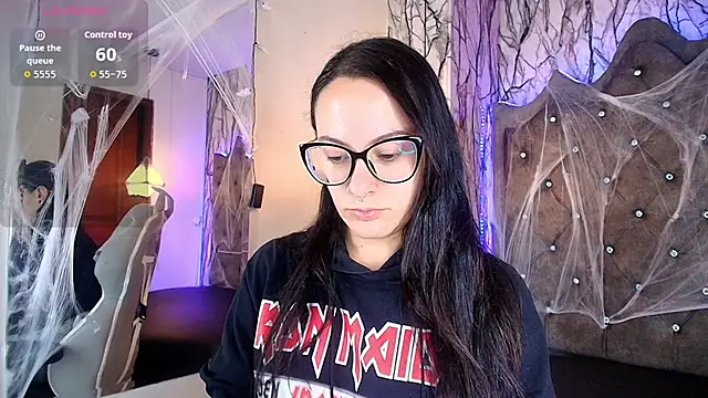 Snapshot of Zami_Escobar_of chatting on 10-27-25, 05:17 Zami Escobar of online show from 10-27-25, 05:17