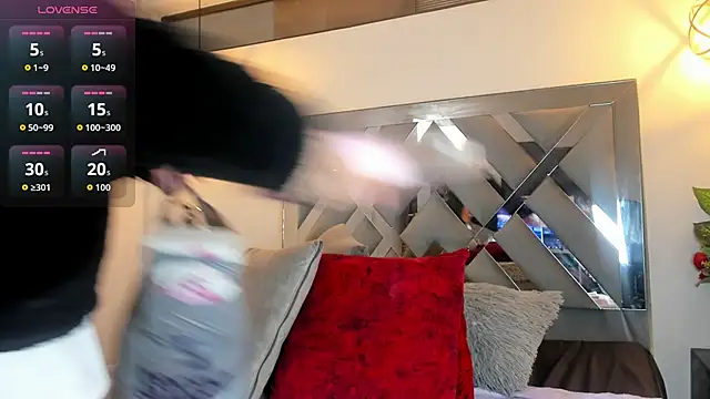 Snapshot of Candy_Hott7 chatting on 11-05-25, 07:58 Candy Hott7 online show from 11-05-25, 07:58