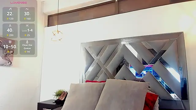 Snapshot of Candy_Hott7 chatting on 11-13-25, 08:30 Candy Hott7 online show from 11-13-25, 08:30