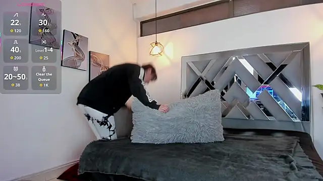 Snapshot of Candy_Hott7 chatting on 12-17-25, 08:26 Candy Hott7 online show from 12-17-25, 08:26