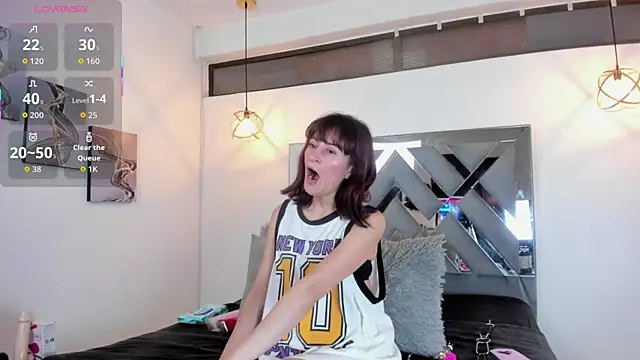 Snapshot of Candy_Hott7 chatting on 12-22-25, 09:01 Candy Hott7 online show from 12-22-25, 09:01