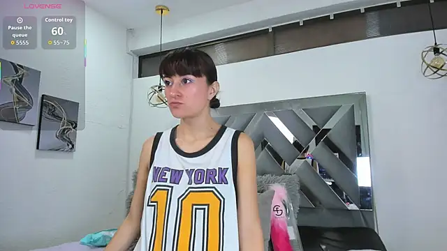 Snapshot of Candy_Hott7 chatting on 01-14-26, 08:36 Candy Hott7 online show from 01-14-26, 08:36