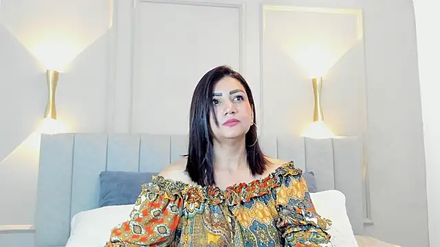 Snapshot of victoria_bourne chatting on 10-11-25, 07:23 victoria bourne online show from 10-11-25, 07:23