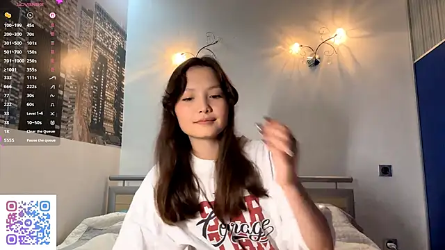 KiraVelvet online show from 09-17-25, 09:44