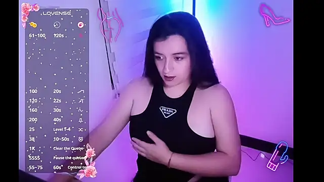 Snapshot of DanniG2000_ chatting on 11-13-25, 02:32 DanniG2000 online show from 11-13-25, 02:32