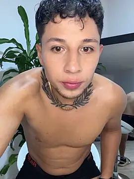 Snapshot of christhoper_cock chatting on 02-17-26, 04:42 christhoper cock online show from 02-17-26, 04:42