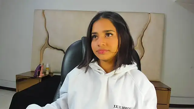 ScarletDoll online show from 09-15-25, 03:06