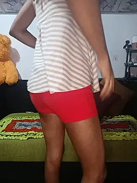 Snapshot of emali_baba chatting on 05-14-26, 04:14 emali baba online show from 05-14-26, 04:14