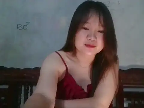 Snapshot of Hinne07 chatting on 09-13-25, 04:18 Hinne07 online show from 09-13-25, 04:18