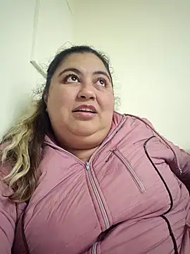 curvy diva  online show from 10-25-25, 11:43