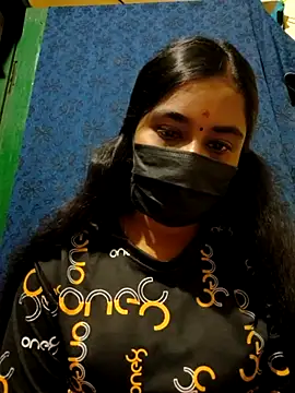 mini-queen online show from 10-28-25, 05:26