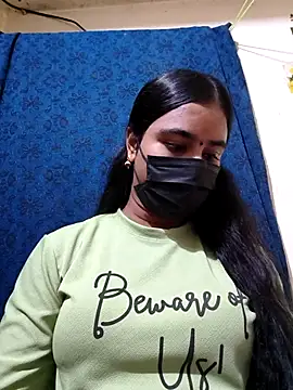 mini-queen online show from 03-24-26, 04:56