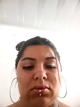 snow belle online show from 10-20-25, 08:20