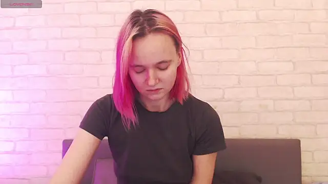 Ericha Stone online show from 11-04-25, 01:27