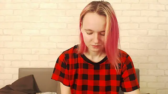 Ericha Stone online show from 11-21-25, 01:26