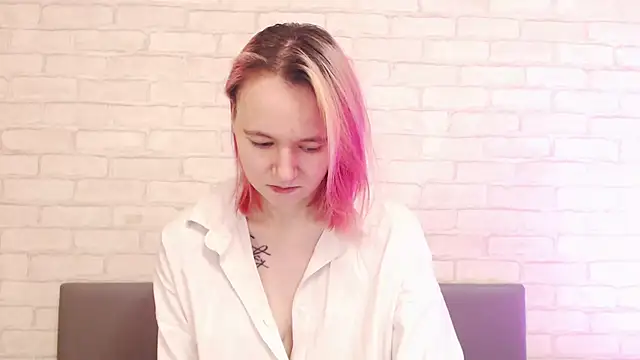 Ericha Stone online show from 12-14-25, 01:55