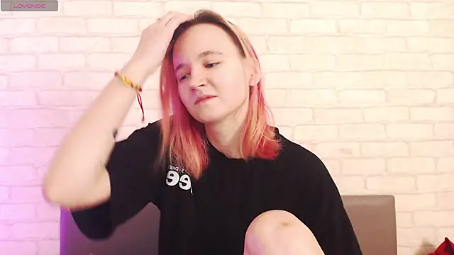 Ericha Stone online show from 02-19-26, 01:23