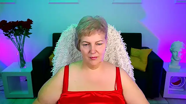 MaryMogan online show from 11-18-25, 05:01