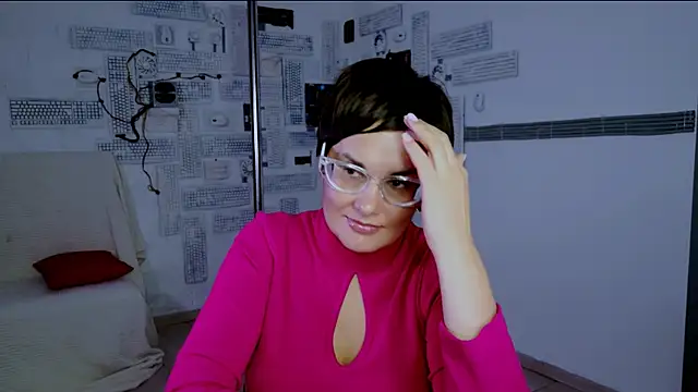 LauraDavidsons online show from 10-08-25, 04:26