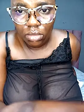 TheSpiceyQueen online show from 11-30-25, 08:18