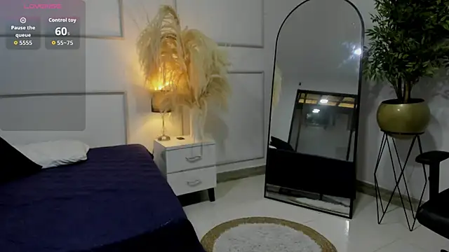 Emilywillis8 online show from 11-20-25, 01:22