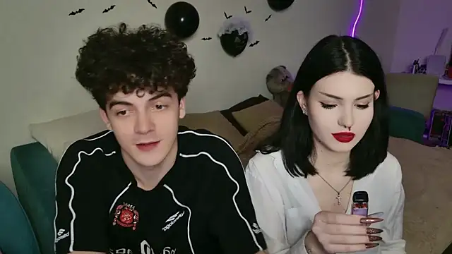 Snapshot of Alice18James chatting on 10-30-25, 03:02 Alice18James online show from 10-30-25, 03:02