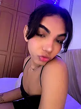 VeronicaSaenzx online show from 12-17-25, 05:52