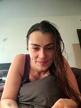 Carolinemiam online show from 03-04-26, 09:15