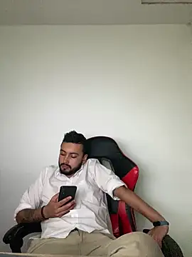 cristopher wallacee online show from 11-11-25, 11:16