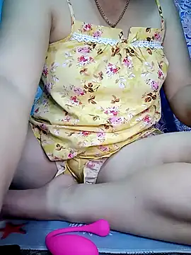 Snapshot of merylove-00 chatting on 03-01-26, 02:30 merylove-00 online show from 03-01-26, 02:30