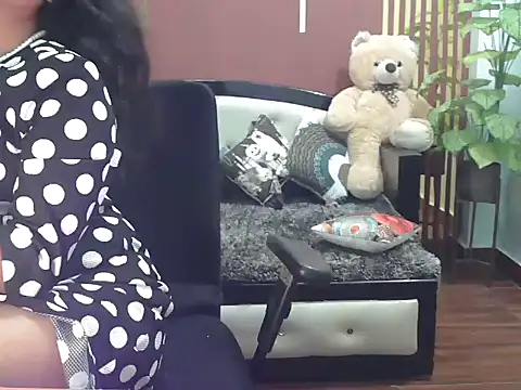 shaalu sharma online show from 11-26-25, 01:01