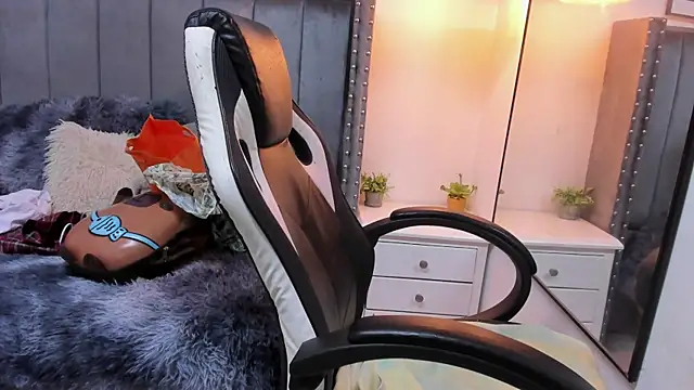 Miyu Komori online show from 04-17-26, 08:01