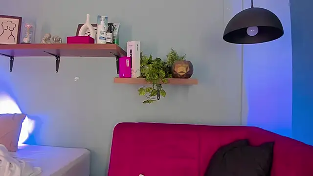 Cristalfoxy  online show from 03-20-26, 07:52