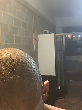 Snapshot of Vince_Favent chatting on 09-16-25, 01:17 Vince Favent online show from 09-16-25, 01:17