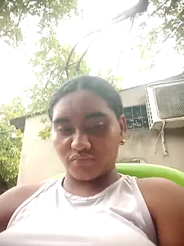 Lucy-Ferr online show from 10-27-25, 08:13