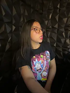 Snapshot of lil_charme chatting on 11-11-25, 03:34 lil charme online show from 11-11-25, 03:34