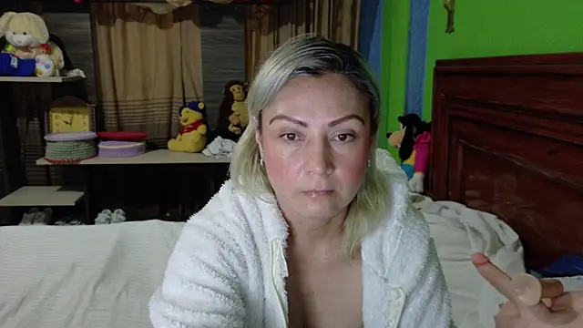  Charlize theron  online show from 02-03-26, 02:53