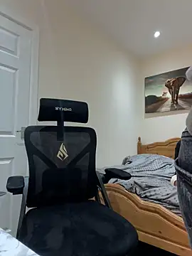 Snapshot of mixedcouplee69 chatting on 09-25-25, 05:38 mixedcouplee69 online show from 09-25-25, 05:38