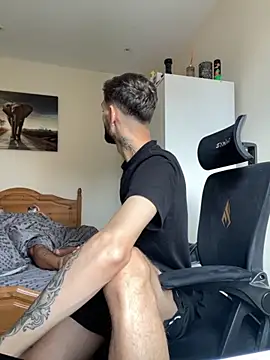 Snapshot of mixedcouplee69 chatting on 10-02-25, 02:02 mixedcouplee69 online show from 10-02-25, 02:02