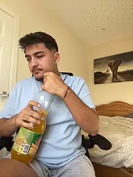 Snapshot of mixedcouplee69 chatting on 10-25-25, 11:51 mixedcouplee69 online show from 10-25-25, 11:51