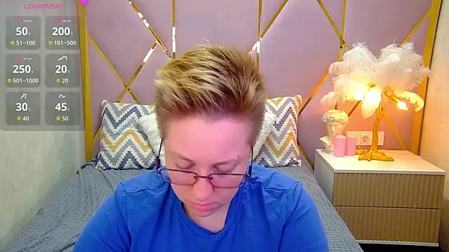 Snapshot of AlexandraGreen chatting on 10-13-25, 09:04 AlexandraGreen online show from 10-13-25, 09:04