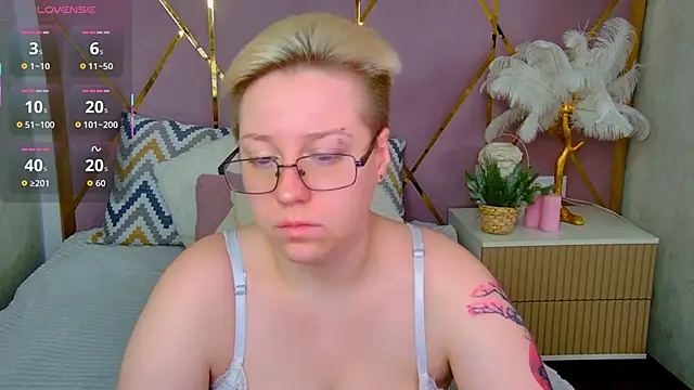 AlexandraGreen online show from 12-13-25, 09:09