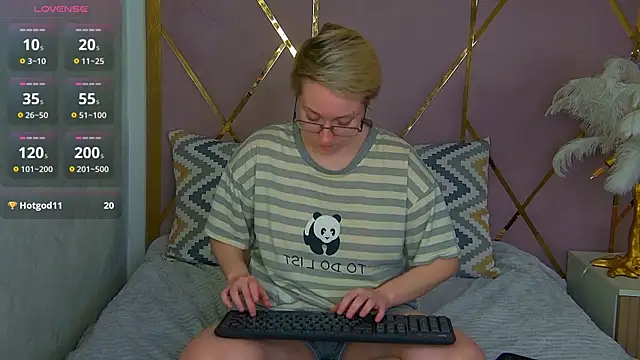 AlexandraGreen online show from 02-26-26, 10:20