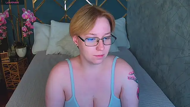 Snapshot of AlexandraGreen chatting on 05-31-26, 06:09 AlexandraGreen online show from 05-31-26, 06:09