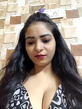 QUEEN-ADITI online show from 09-24-25, 02:42
