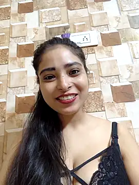 QUEEN-ADITI online show from 10-10-25, 03:22