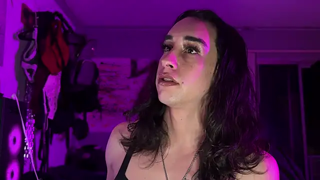 xoFrankie online show from 12-15-25, 05:01