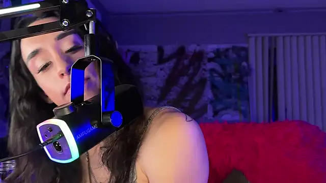 xoFrankie online show from 04-07-26, 03:18