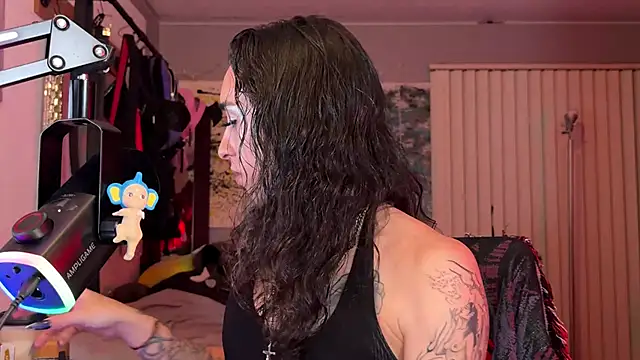 xoFrankie online show from 06-29-26, 04:30